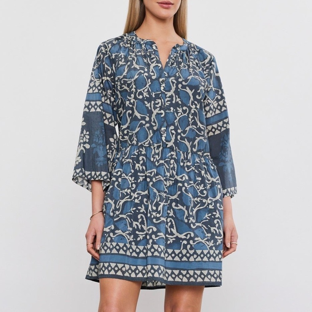 Velvet by Graham & Spencer NWT Talia Silk Dress‎